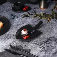 Блюдо "Лопата" 24*13*4 см, черный цвет фарфора, P.L. Proff Cuisine